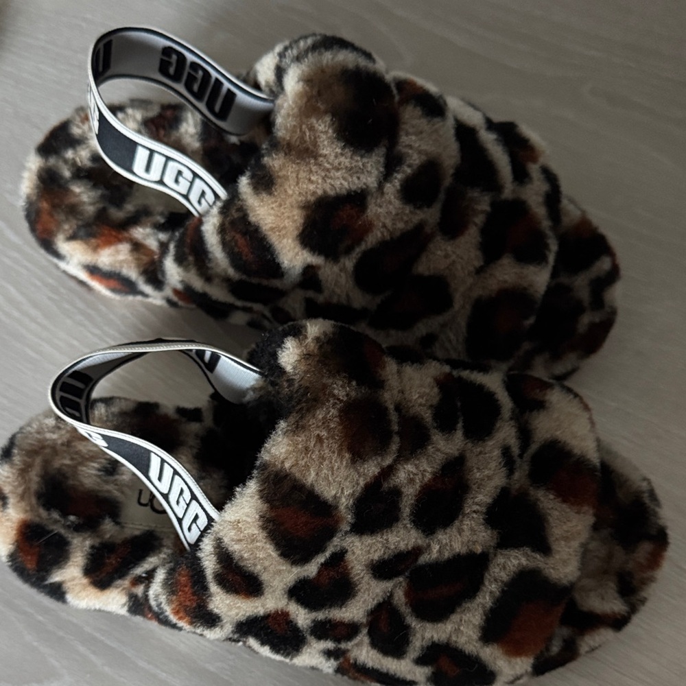 UGG Animal Print Fluff Yeah size 5